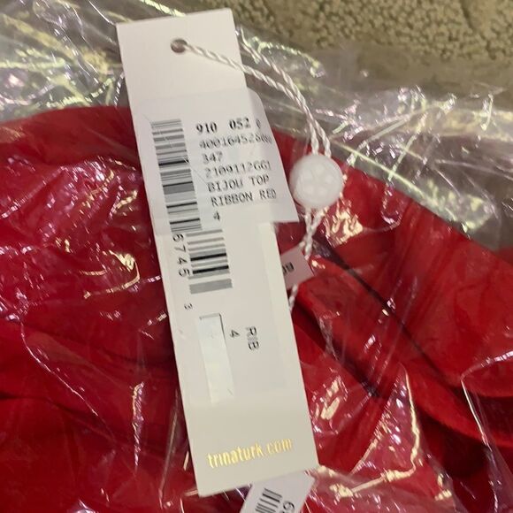 NWT Trina Turk Stunning Ribbon Red Bijou Top Women’s Size 4 - Picture 5 of 5